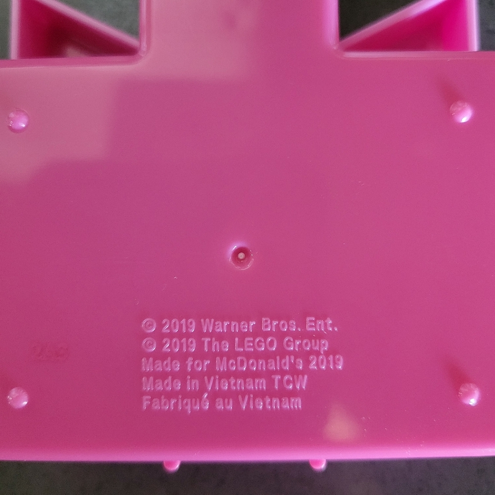 The Lego Movie 2 McDonald's Unikitty Keychain/Game From 2019 - Picture 3 of 6